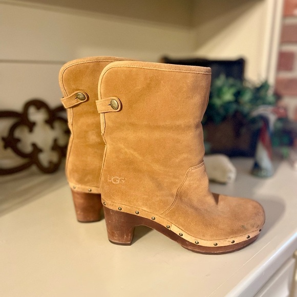 UGG Lynnea Stud Shearling Lined Clog Tan Leather Heel Ankle Boots Size 6 Boho - Picture 6 of 16